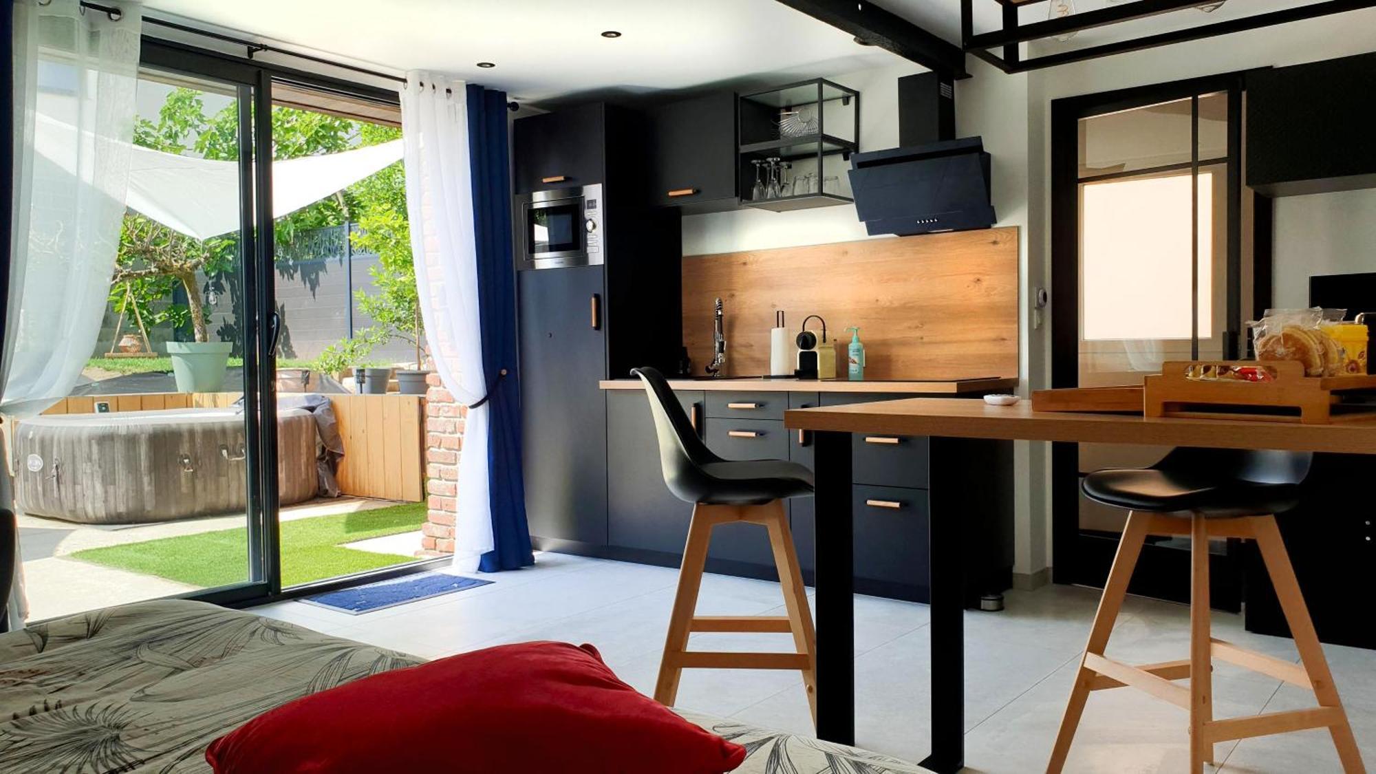 Gary Suite - Studio Cosy, Spa Et Jardin Privatif A 4 Min De Cambrai Awoingt Exterior foto